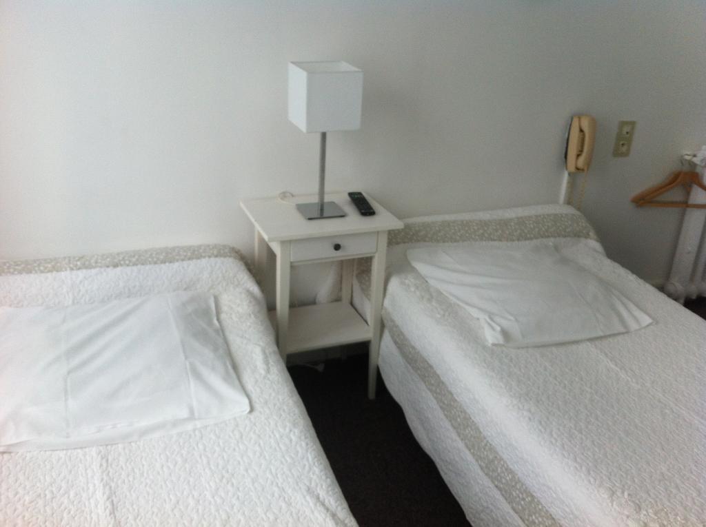 Hotel Le Monopole Remeš Pokoj fotografie
