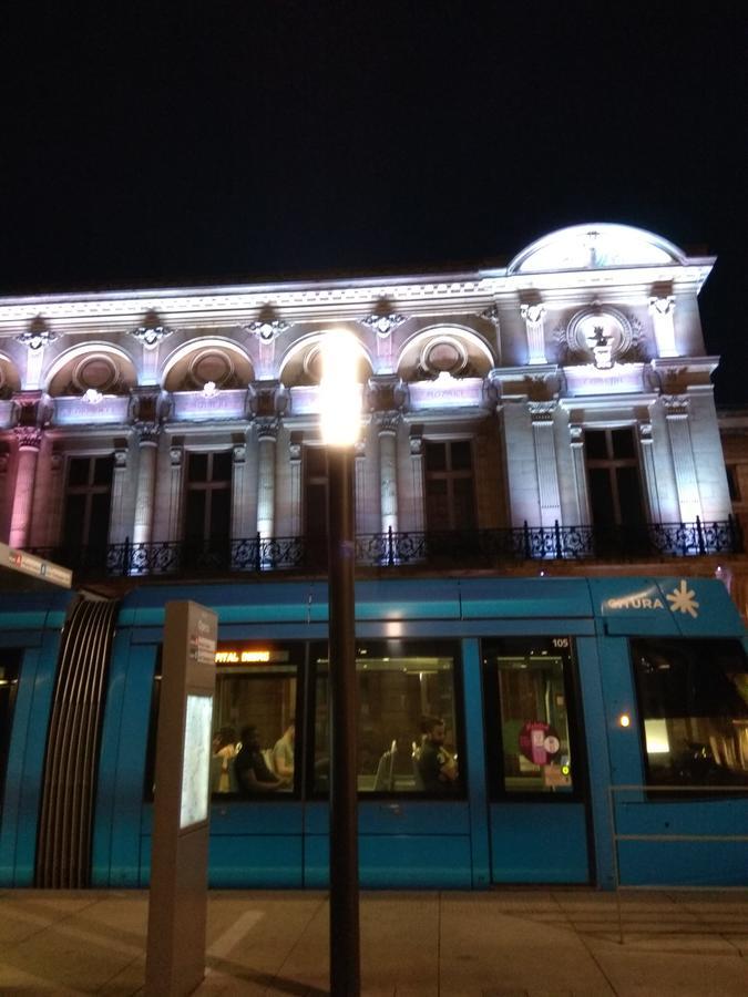 Hotel Le Monopole Remeš Exteriér fotografie