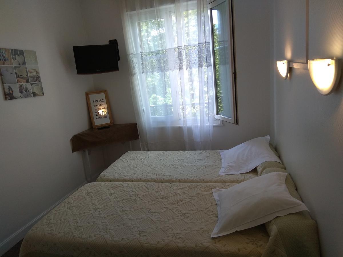 Hotel Le Monopole Remeš Exteriér fotografie